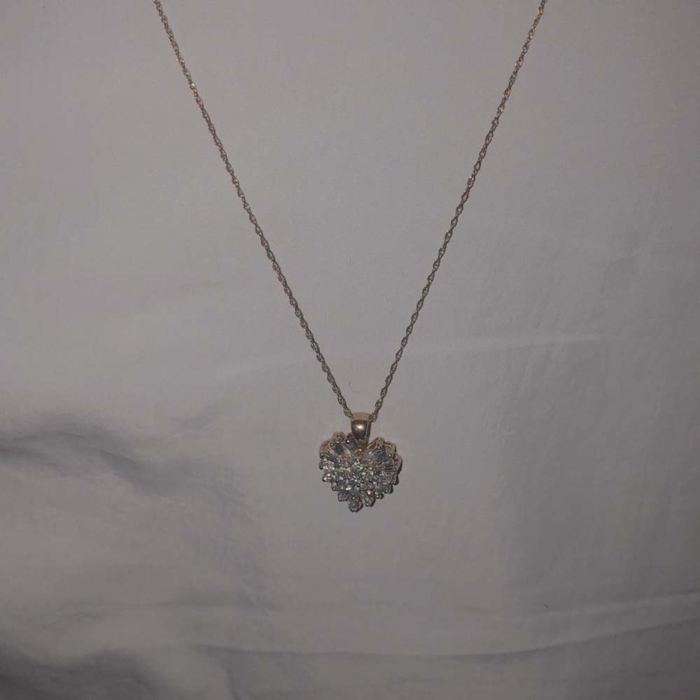Necklace 14 karat heart diamond cluster